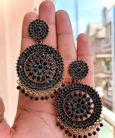 ROUND STONE EARRINGS (BLACK)