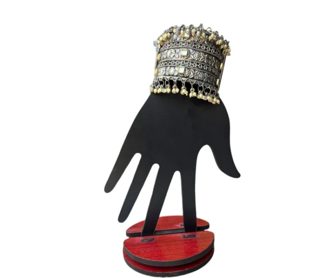 Oxidised Handcuff - Image 2
