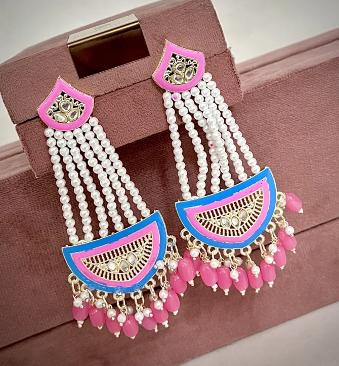 AMAIRA PEARL EARRINGS (LIGHT PINK)
